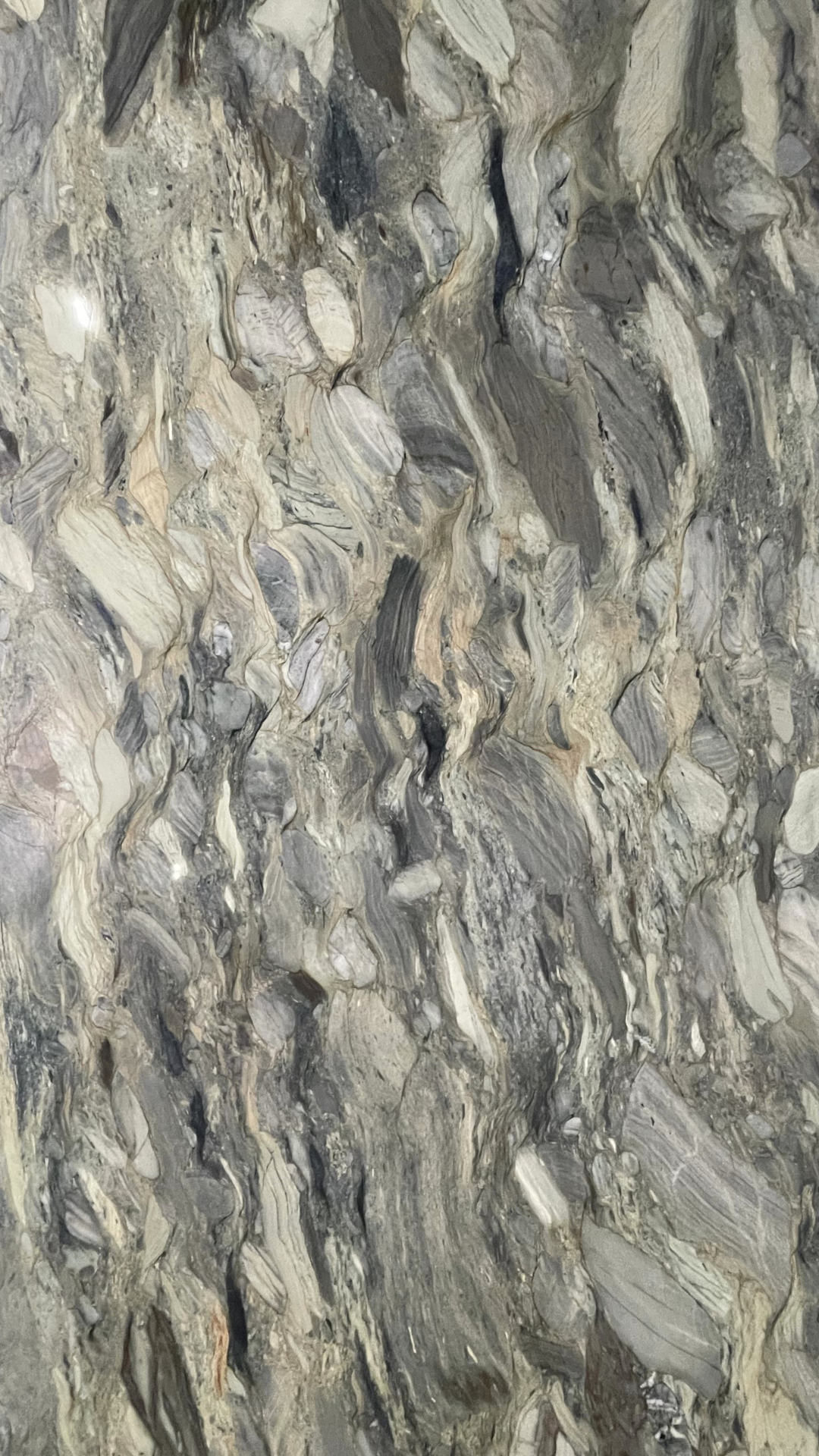 FUSION HONED QUARTZITE